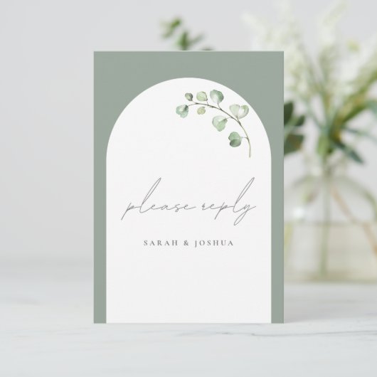 Modern Sage Green Arch Botanical Script Weddenscha RSVP Kaartje (Staand voorkant)