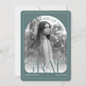 Modern Sage Green Arch Graduation Announcement Aankondiging (Voorkant)