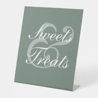 Modern Sage Green Elegant White Script Wedding Reclamebord Met Voetstuk