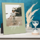 Modern Sage Green "Engaged" Script Photo Fotoplaat (Zijkant)