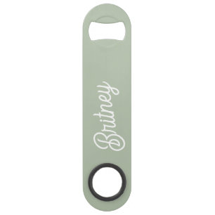 Modern Sage Green gepersonaliseerd monogram en naa Speed Flessenopener