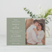 Modern Sage Green Photo Wedding Invitation (Debout devant)