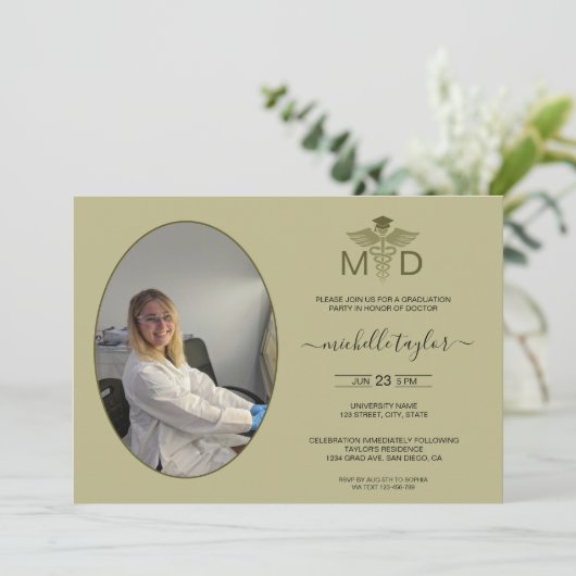 Modern Sage Photo MD Doctor of Medicine Afstuderen Kaart (Staand voorkant)