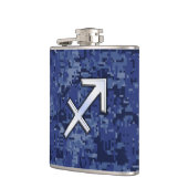 Modern Sagittarius Zodiac Sign Navy Digital Camo Heupfles (Links)