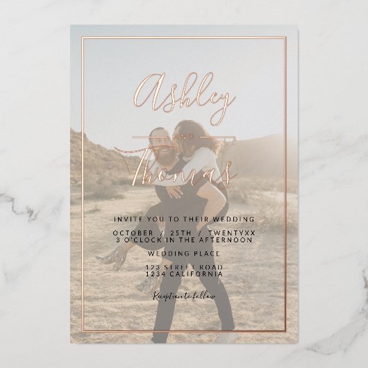 Modern script 2 foto's bruiloft geometrisch lijst folie uitnodiging (Voorkant)