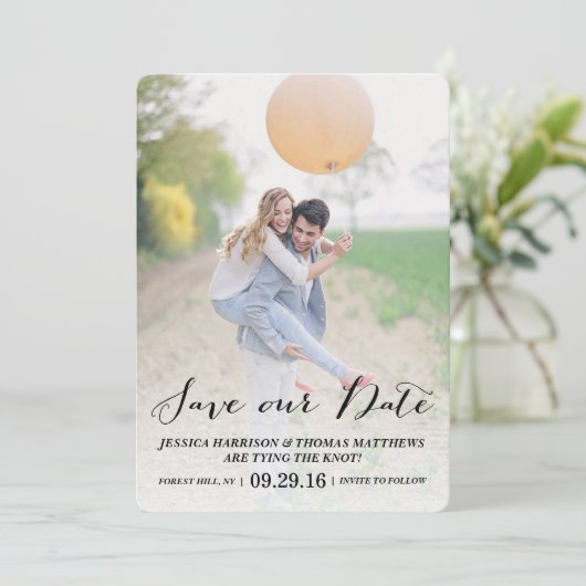 Modern script | Aangepaste foto bespaart onze datu Save The Date (Staand voorkant)