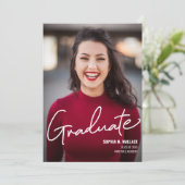 Modern script Afstuderen Foto Party Kaart (Staand voorkant)