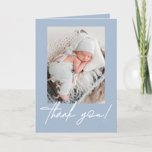 Modern Script Baby Boy Foto Blauw Aankondiging (Voorkant)