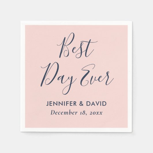 Modern Script Blush en Navy Blue Wedding Servet (Voorkant)