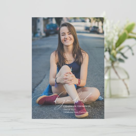 Modern Script Calligraphy Photo Afstuderen Kaart (Staand voorkant)