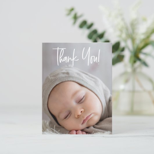 Modern script dank u Baby foto aankondiging Briefkaart (Staand voorkant)