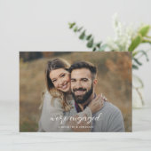 Modern Script en foto's Engagement Party Kaart (Staand voorkant)