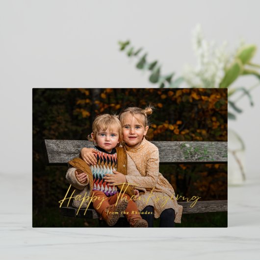 Modern Script Happy Thanksgiving Foto Folie Feestdagenkaart (Staand Voorkant)