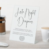 Modern Script Late Night Luiers Baby shower Reclamebord Met Voetstuk (Insitu)