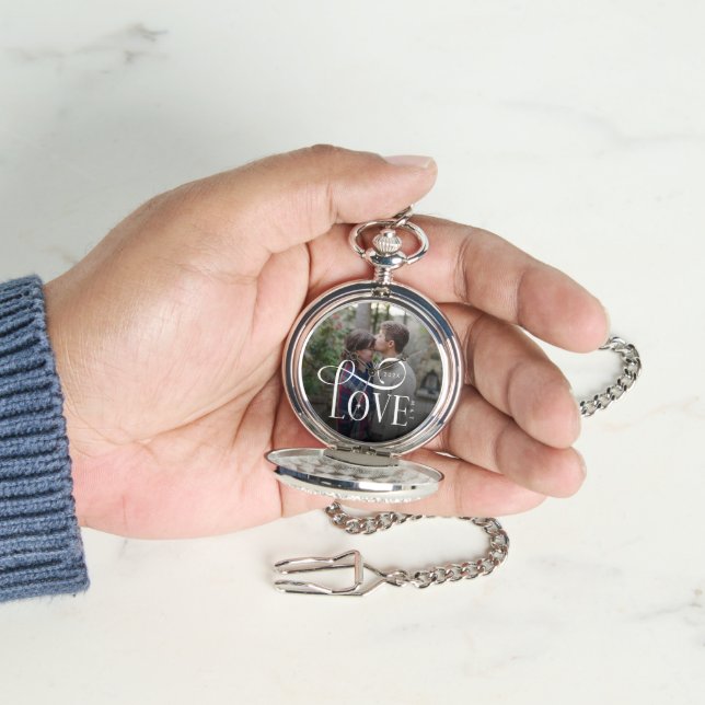 Modern Script Love Custom Engaged Couples Photo Horloge (Hand)