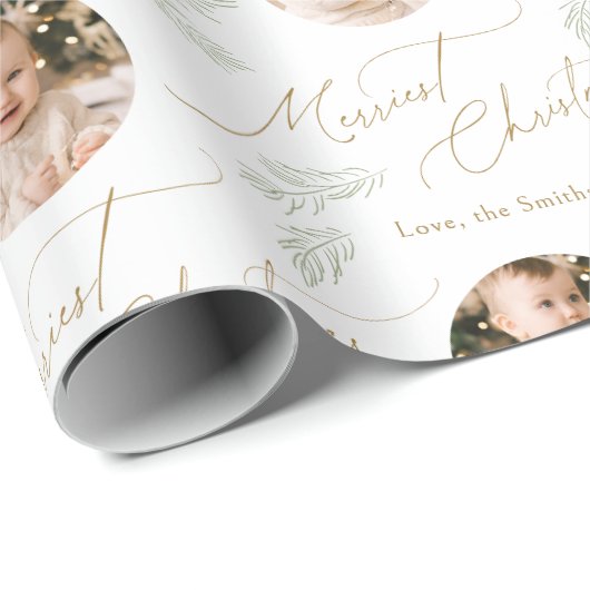 Modern Script Merriest Christmas Family 2 photo Cadeaupapier (Rol Hoek)