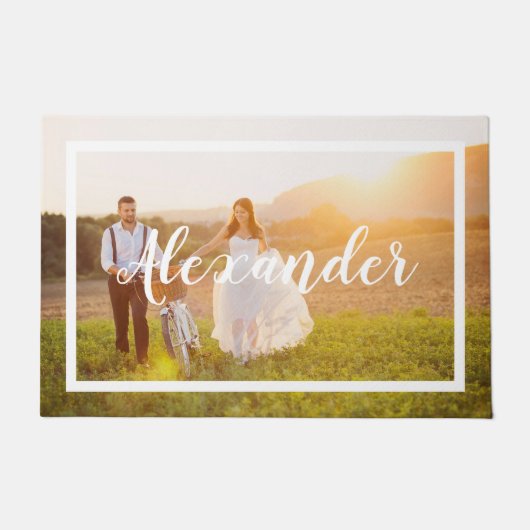 Modern Script Monogram Bruiloft Foto Deurmat (Voorkant)