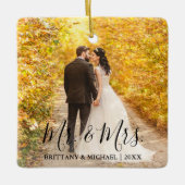 Modern Script Mr. & Mrs Wedding Foto Keramisch Ornament (Voorkant)