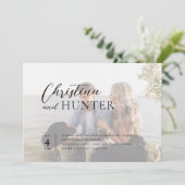 Modern Script Photo QR Code Weddenschap Kaart (Staand voorkant)