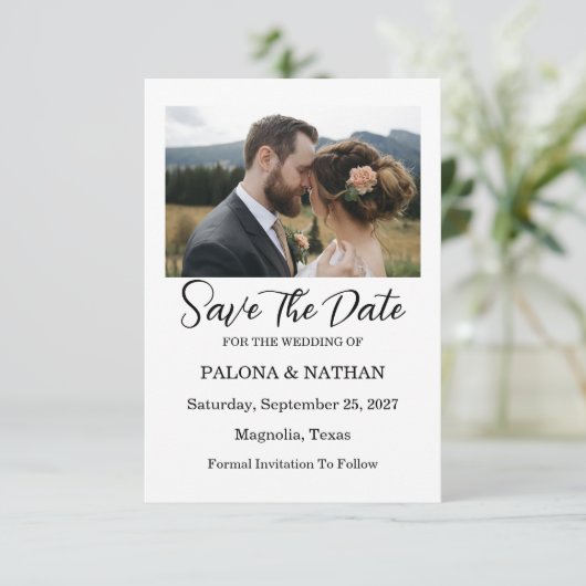 Modern Script Photo Wedding Save The Date (Debout devant)