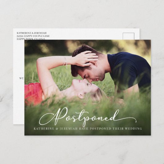 Modern script uitgestelde bruiloft aankondiging briefkaart (Voorkant / Achterkant)