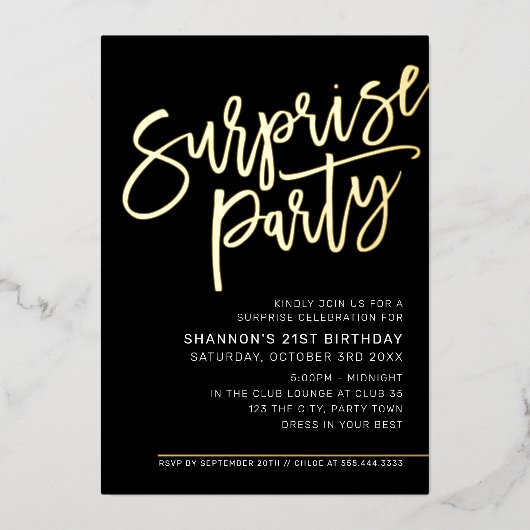 MODERN SCRIPT verrassingsfeest zwarte gouden feest Folie Uitnodiging (Voorkant)
