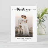 Modern Script Zwart-wit trouwfoto Bedankkaart (Staand voorkant)