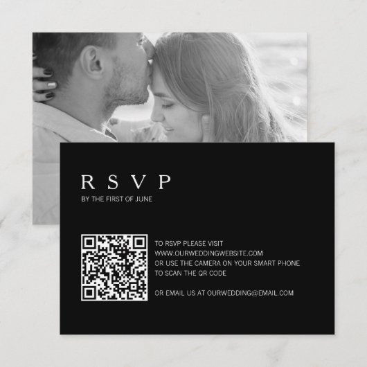 Modern Simple Black Photo QR Code Weddenschap RSVP Kaartje (Voorkant / Achterkant)