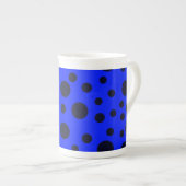 Modern Simple Black polka dot on Blue pattern Porselein Kop (Voorkant rechts)