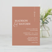Modern Simple Terracotta Monogram Photo Weddenscha Kaart (Staand voorkant)