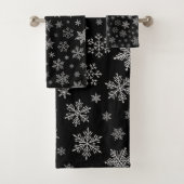 Modern Snowflake 2 - Black & Silver Grey- Bad Handdoek (Insitu)
