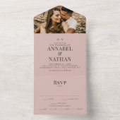 Modern stoffig Roos Monogram Fotobruiloft All In One Uitnodiging (Binnen)