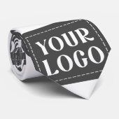 Modern, strak, ophisticated &  stropdas (Opgerold)