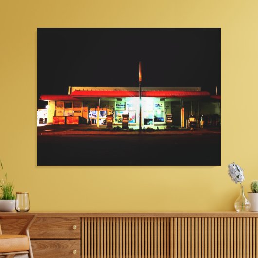 modern tankstation canvas afdruk (Insitu (Woonkamer))
