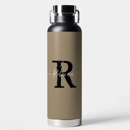 Modern Taupe Monogram Script Naam Waterfles (Voorkant)