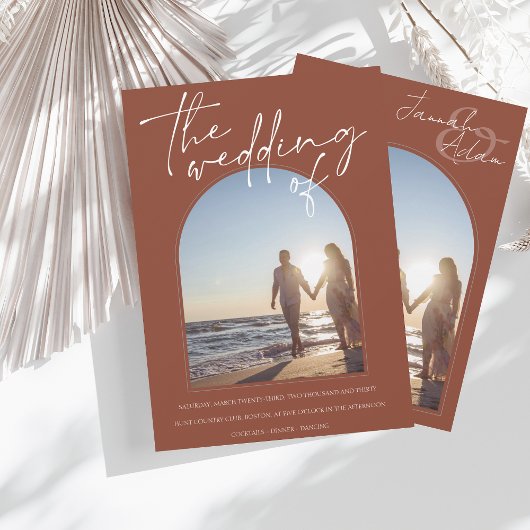 Modern Terracotta Arch Initiaal Foto bruiloft Kaart