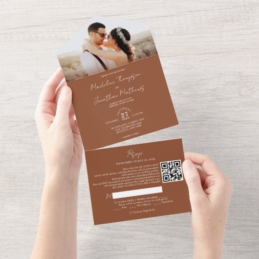 Modern Terracotta Foto QR Code Rsvp Weddenschap All In One Uitnodiging (Afscheurbaar)