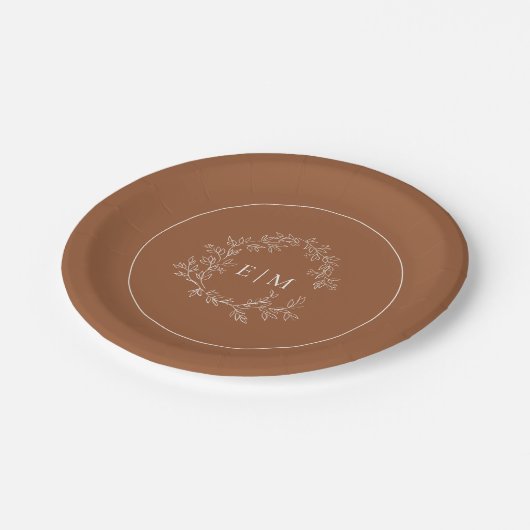 Modern Terracotta Leafy Crest Monogram Weddenschap Papieren Bordje (Gekanteld)