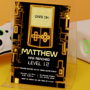 Modern trendy geel niveau omhoog Gaming Boy Party Kaart
