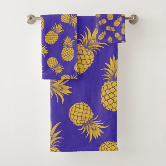Modern Tropical Pineapple Watercolor (En situation)