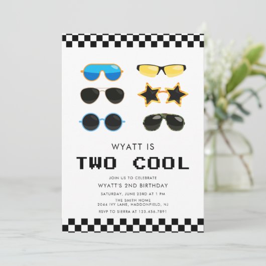 Modern Two Cool Sunbril tweede verjaardag Kaart (Staand voorkant)