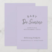Modern Typography Dusty Purple Pregnancy Aankondiging (Voorkant / Achterkant)