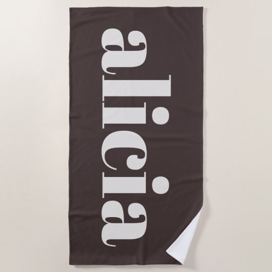 Modern Typography Personalized Name Brown White Strandlaken (Voorkant)