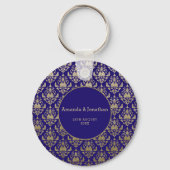 Modern Violet Paarse en gouden Patroon Bruiloft Sleutelhanger (Achterkant)