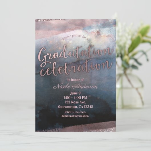 Modern Waterverf Blauw Roos Goud Roze Afstuderen Kaart (Staand voorkant)