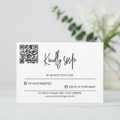 Modern Wedding RSVP Card with QR Code (Debout devant)
