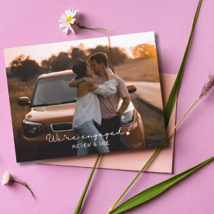 Modern We're Engaged Heart Verloving foto Briefkaart