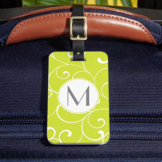 Modern Whimsical Curls Lime Green Monogram Bagagelabel (Voorkant Insitu 2)