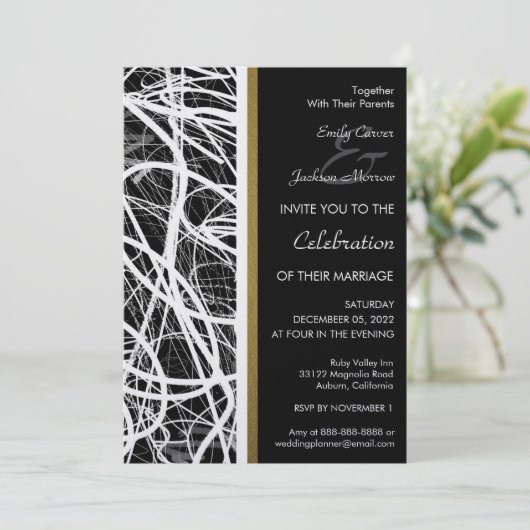 Modern White Swirl Wedding Invitation (Debout devant)