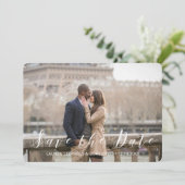 Modern wit en zwart script save the date (Staand voorkant)